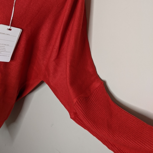 New Cashmere Sweater size Small - Picture 4 of 7